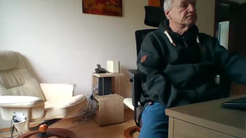 camcologne online show from February 10, 2:16 pm