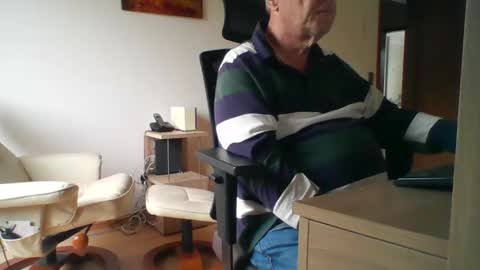 camcologne online show from October 4, 9:07 am