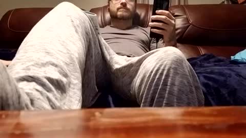 Snapshot of camguy2425 chatting on October 30, 2:34 am CamGuy online show from October 30, 2:34 am