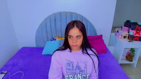 Snapshot of cami_bunnygirlx chatting on October 8, 5:24 am CAMI online show from October 8, 5:24 am