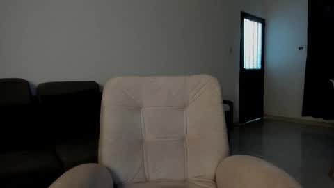 Snapshot of cami_hunter chatting on October 7, 9:44 pm online show from October 7, 9:44 pm