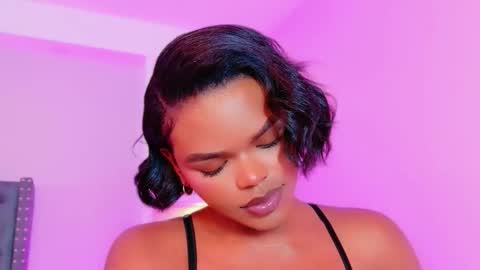 camiestrada online show from September 14, 9:33 am