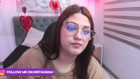 Snapshot of camiila_osorio chatting on February 12, 8:27 am Camila Osorio online show from February 12, 8:27 am