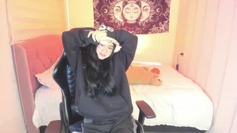 Snapshot of camiilaatorres chatting on October 14, 6:44 pm camila online show from October 14, 6:44 pm