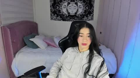Snapshot of camiilaatorres chatting on September 29, 6:29 pm camila online show from September 29, 6:29 pm