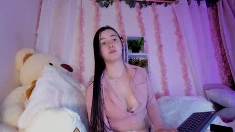 Snapshot of camiilalopee chatting on September 21, 11:53 pm Camii Lopez online show from September 21, 11:53 pm
