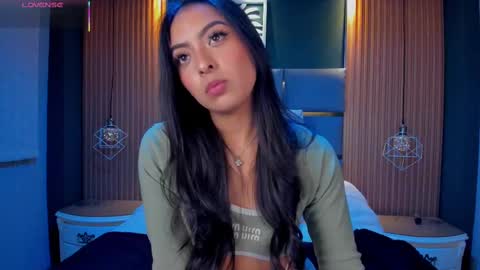 Snapshot of camila_dupont chatting on September 12, 3:52 am Camila online show from September 12, 3:52 am