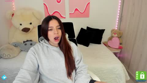  C A M I  online show from December 27, 9:22 pm