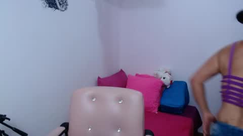 Camila Vargas online show from March 31, 11:27 pm