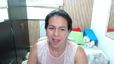 Camila Vargas online show from May 15, 11:34 pm
