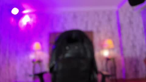 Snapshot of camilaachain chatting on February 17, 8:27 pm online show from February 17, 8:27 pm