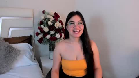 Snapshot of camilasofiia chatting on February 22, 7:47 pm Camila online show from February 22, 7:47 pm