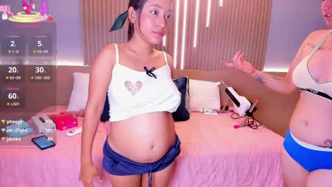 Snapshot of camile_cute chatting on October 4, 9:45 pm camile_cute online show from October 4, 9:45 pm