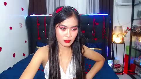 Snapshot of camilla_morena chatting on February 14, 9:13 am camilla_morena online show from February 14, 9:13 am