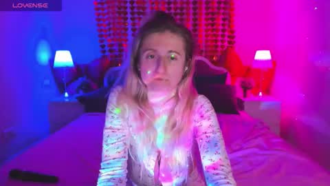 camilladreamer online show from February 12, 7:06 pm