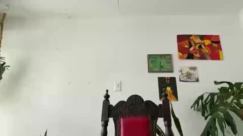 Snapshot of camille_delrey chatting on October 16, 4:39 pm Camille online show from October 16, 4:39 pm