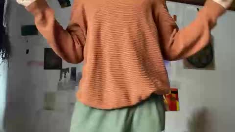 Snapshot of camille_delrey chatting on February 7, 3:30 pm Camille online show from February 7, 3:30 pm