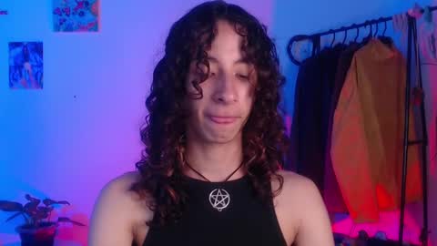 Snapshot of camille_delrey chatting on December 4, 11:52 pm Camille online show from December 4, 11:52 pm