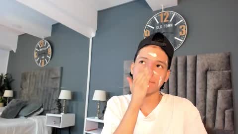 Camillo Virgil online show from November 15, 11:01 am