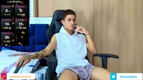 Snapshot of camilobass_ chatting on September 23, 12:48 am Camilo Bass online show from September 23, 12:48 am