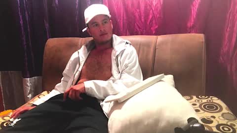 camivaron online show from February 7, 4:37 am