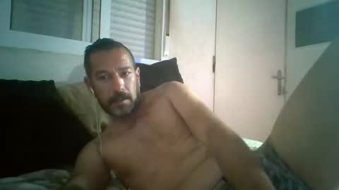 Snapshot of canary_braun chatting on October 22, 8:10 pm canary_braun online show from October 22, 8:10 pm