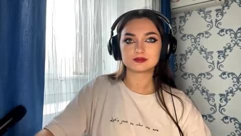 Kate online show from November 14, 8:05 am