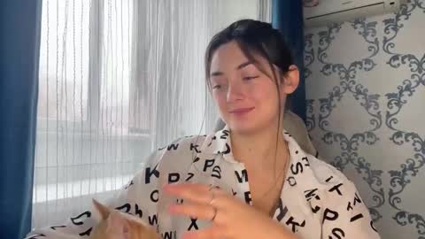 Kate online show from November 28, 8:21 am