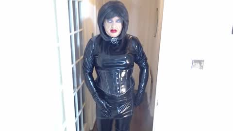 candi smokes online show from February 5, 2:09 pm