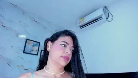CANDICE WAYNE online show from June 20, 11:16 am