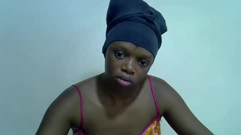 candiemaya online show from April 18, 9:55 am