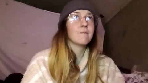 Candi online show from November 20, 7:18 am