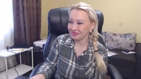 candy_hellenx online show from February 4, 10:19 am