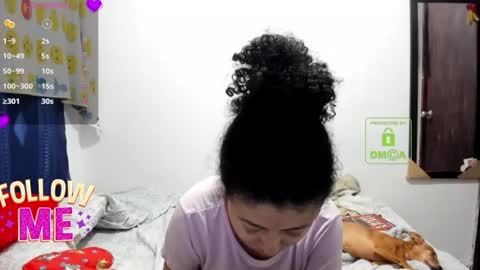 candy_val online show from June 12, 6:56 am