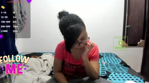 candy_val online show from June 23, 6:10 am