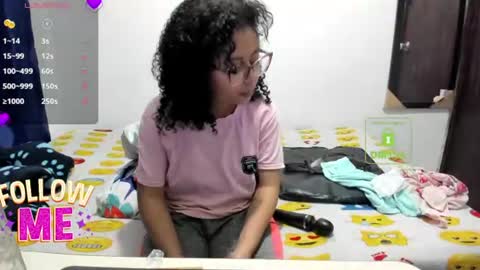 candy_val online show from July 13, 6:06 am
