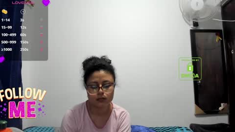 candy_val online show from June 29, 5:37 am