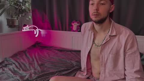 Snapshot of candybeee chatting on October 13, 6:37 am candybeee online show from October 13, 6:37 am