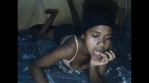 Snapshot of candybrown001 chatting on September 30, 7:13 pm candybrown001 online show from September 30, 7:13 pm