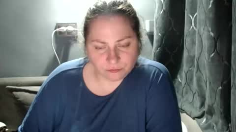 Laura online show from October 26, 7:46 pm