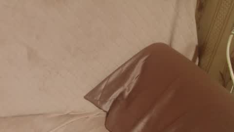 say meow and send tip  online show from November 25, 12:20 am