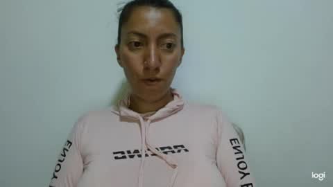 candymilfff online show from July 25, 9:02 pm