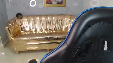 Snapshot of canela_s1 chatting on October 3, 9:34 pm canela_s1 online show from October 3, 9:34 pm