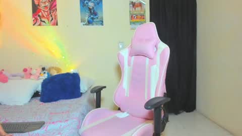 Canela online show from January 20, 1:28 am