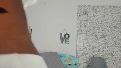 Snapshot of canhela1 chatting on October 21, 10:42 am Canhela online show from October 21, 10:42 am