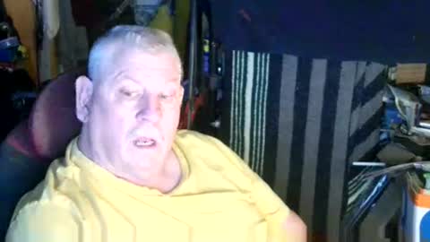 canoelicker69 online show from November 30, 10:06 pm