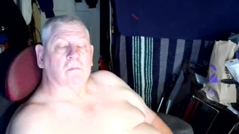 canoelicker69 online show from August 2, 7:26 pm