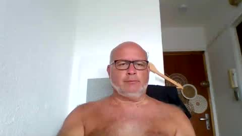 caplover1971 online show from July 16, 1:36 pm