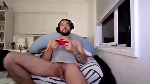 Snapshot of cappinrc8 chatting on October 18, 3:11 am cappinrc8 online show from October 18, 3:11 am