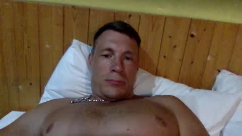 Snapshot of capt_oliver chatting on February 4, 5:34 pm follow my twitter online show from February 4, 5:34 pm